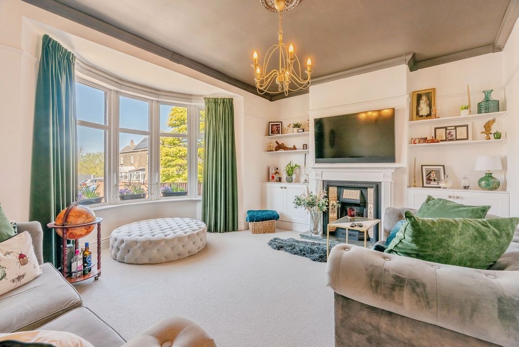 Property photo 2 of 30 Pbox-Img.Jpg