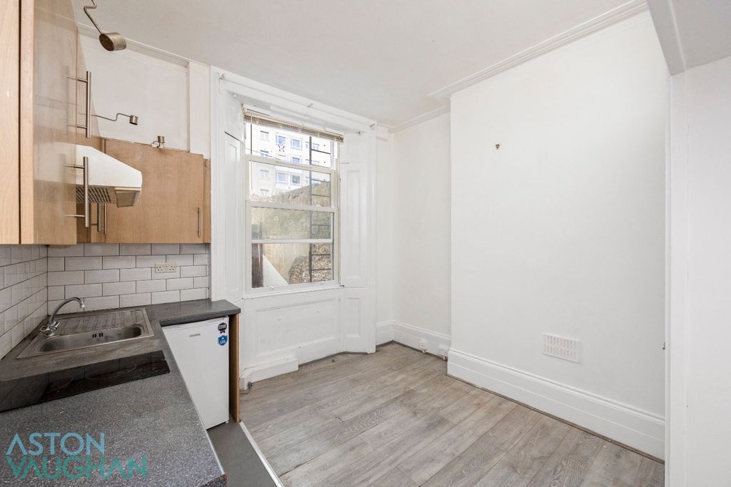 Property photo 2 of 9 5391931