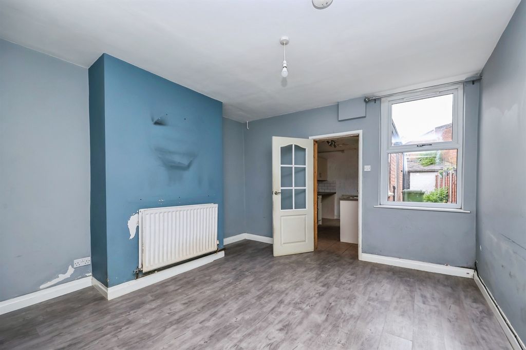 Property photo 3 of 16