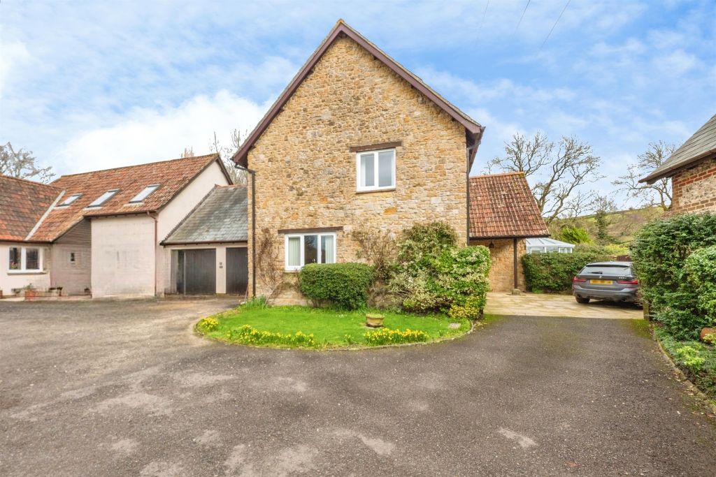 Property photo 1 of 17