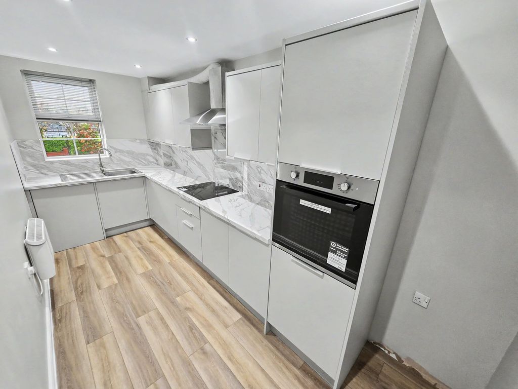 Property photo 3 of 26