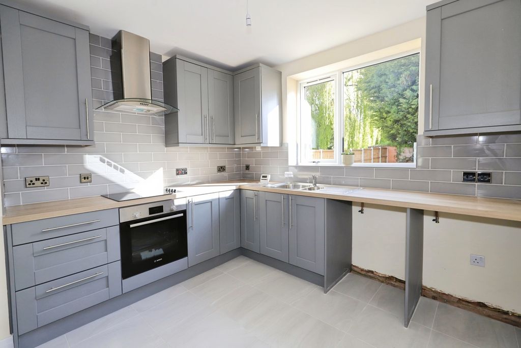 Property photo 2 of 20 Pbox-Img.Jpg