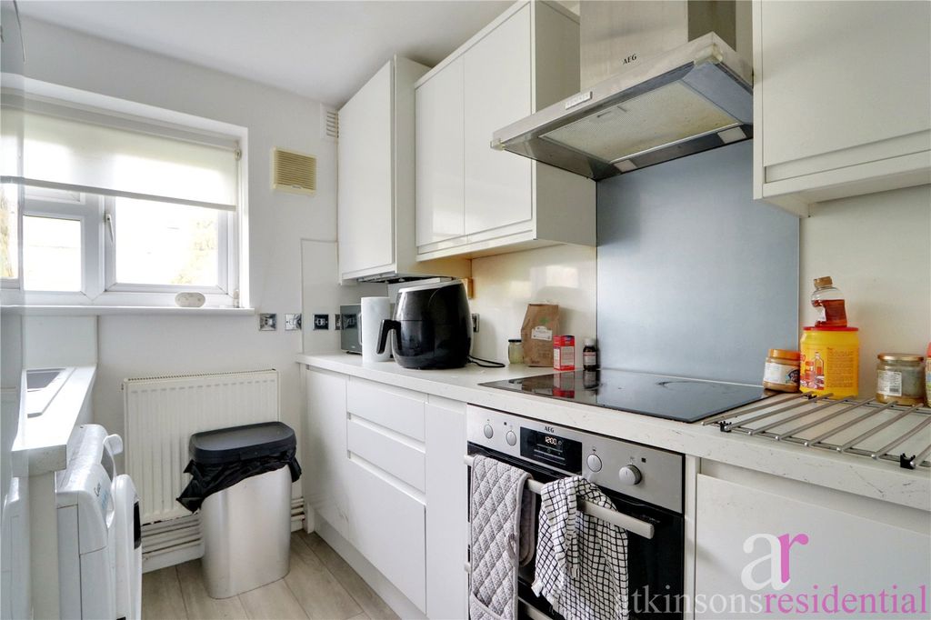 Property photo 3 of 8 Picture No. 05