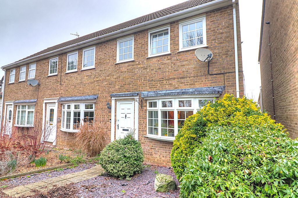 Property photo 1 of 17 Front 2