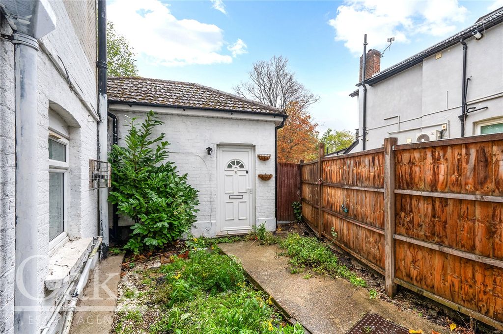 Property photo 1 of 8 Picture No. 10