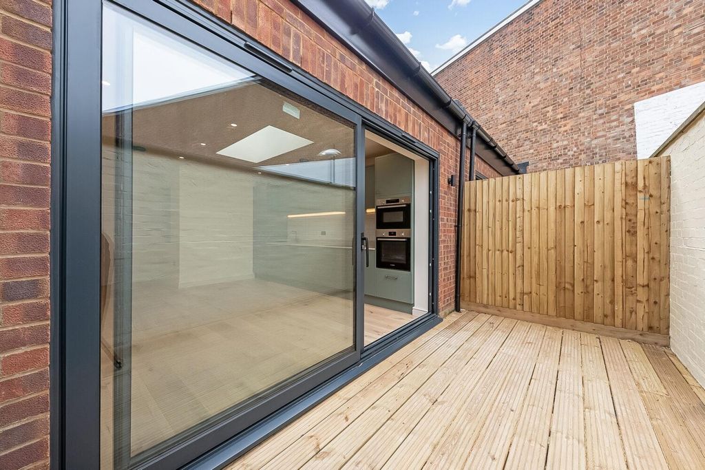 Property photo 2 of 12 Img_2334-1500x1000.Jpg