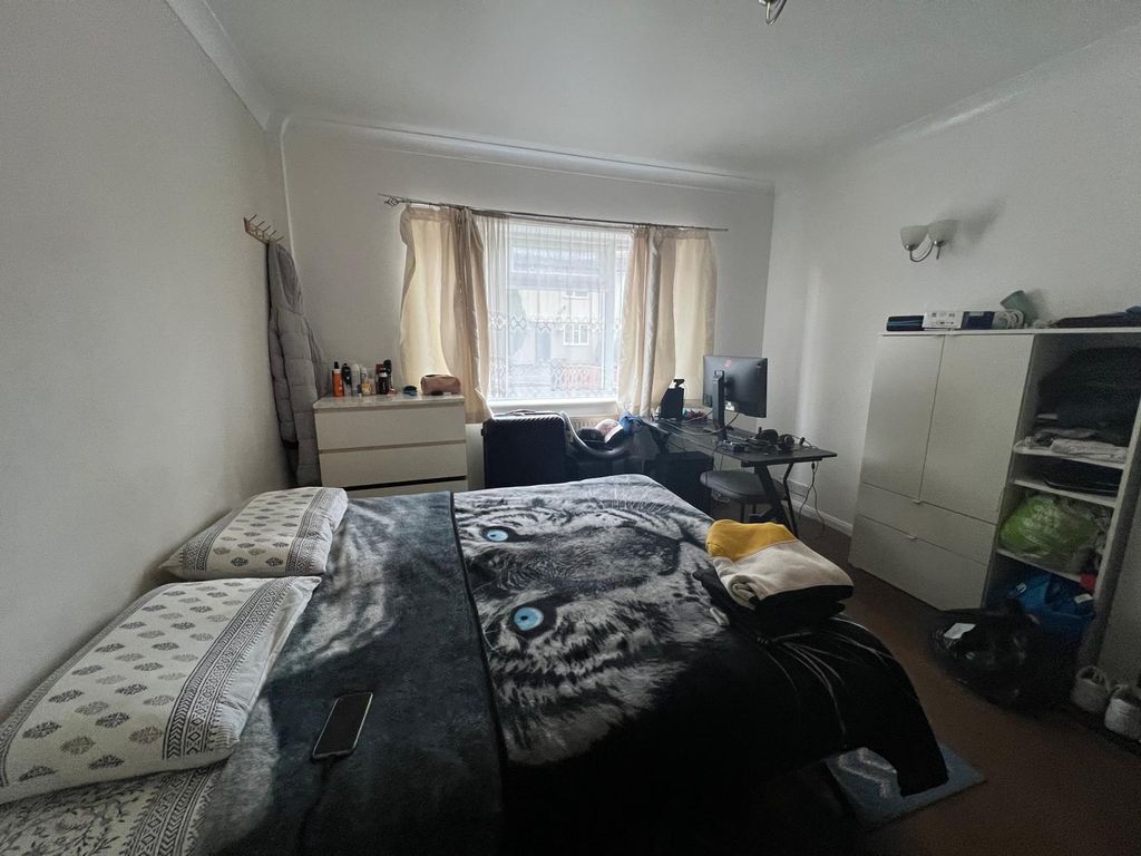 Property photo 2 of 11 Gallery