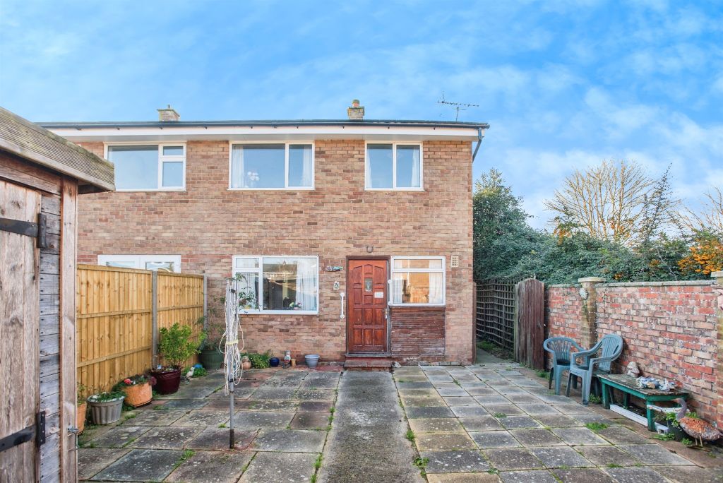 Property photo 2 of 12