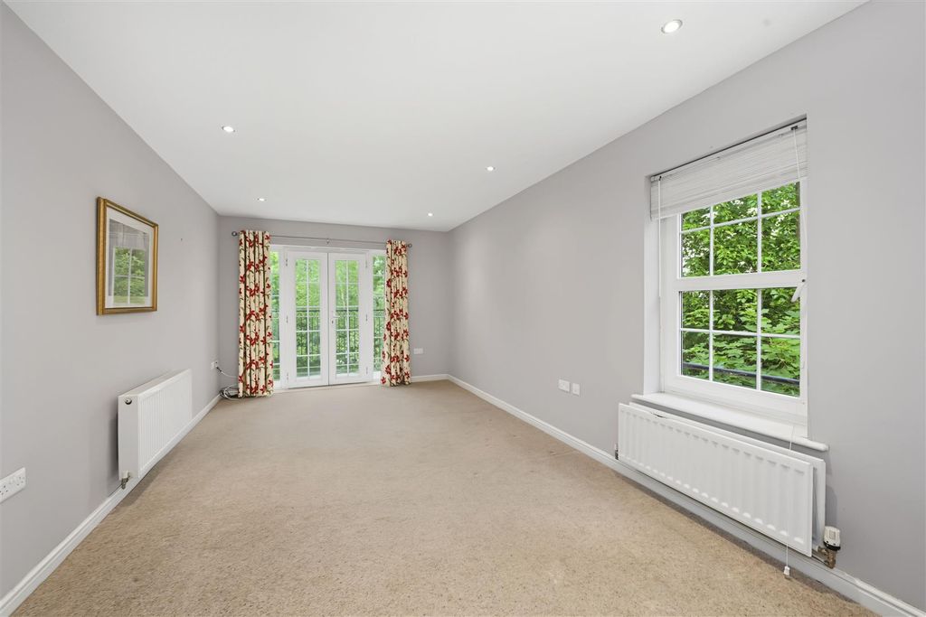 Property photo 3 of 9 14-Stephens-Court-10.Jpg