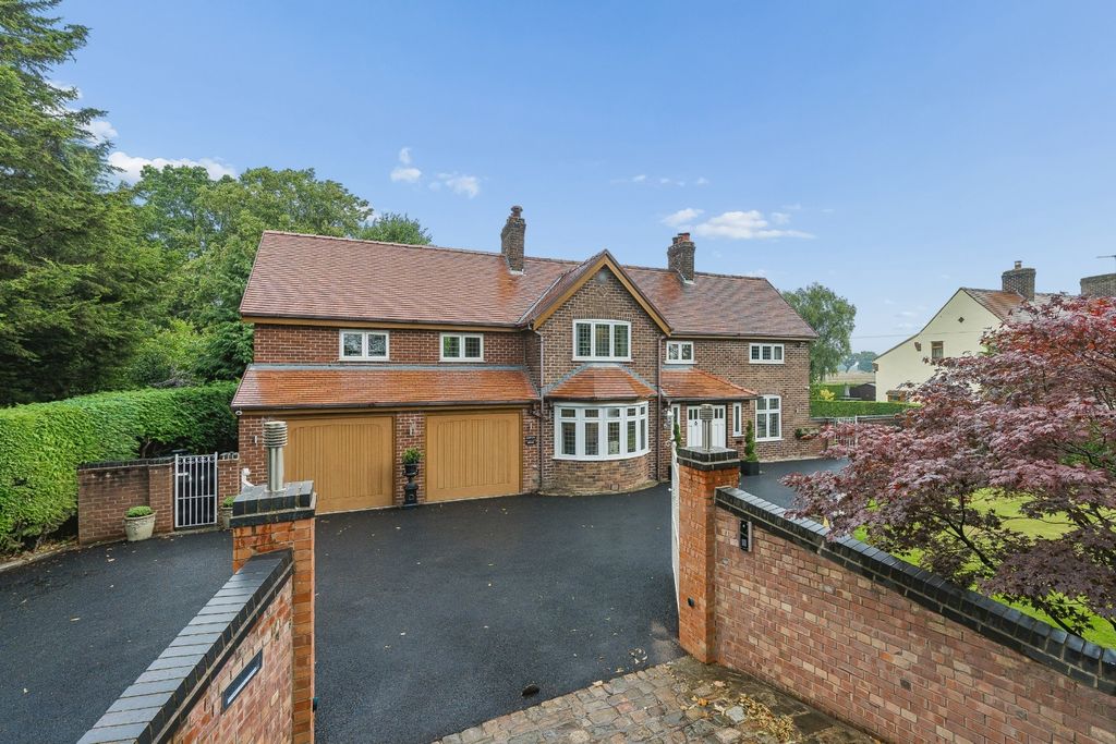 Property photo 1 of 43 5392951