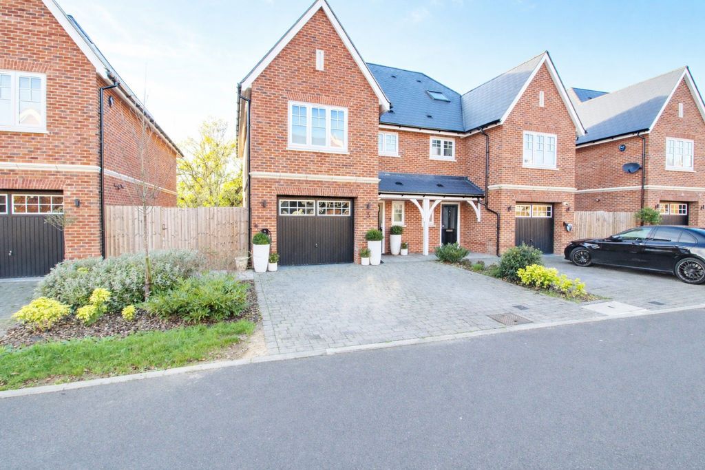 Property photo 1 of 21 Photo 23