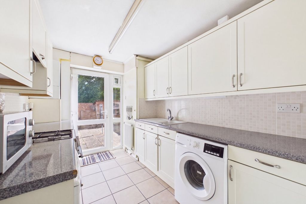 Property photo 3 of 7 Picture No. 06