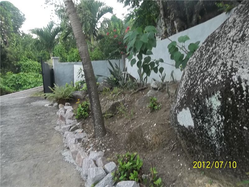 Property photo 2 of 16 Driveway