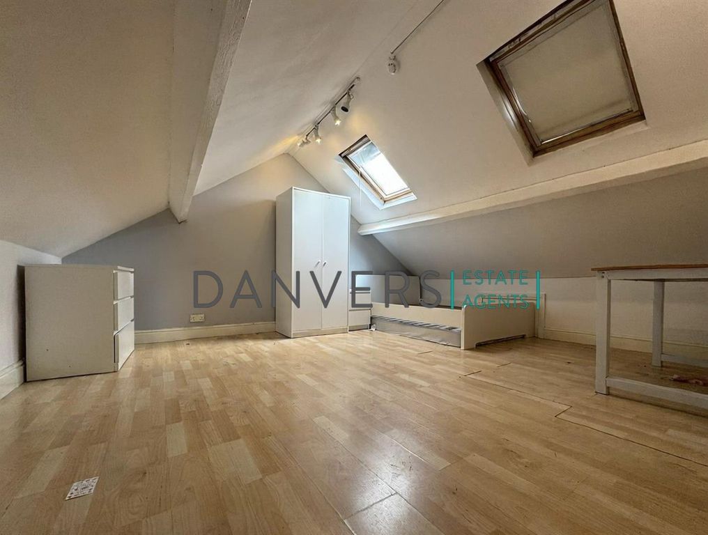 Property photo 3 of 8 Bde 4.Jpg