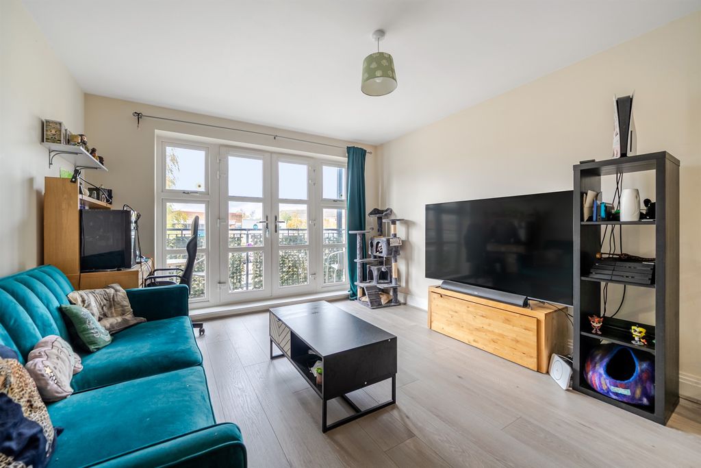 Property photo 3 of 14