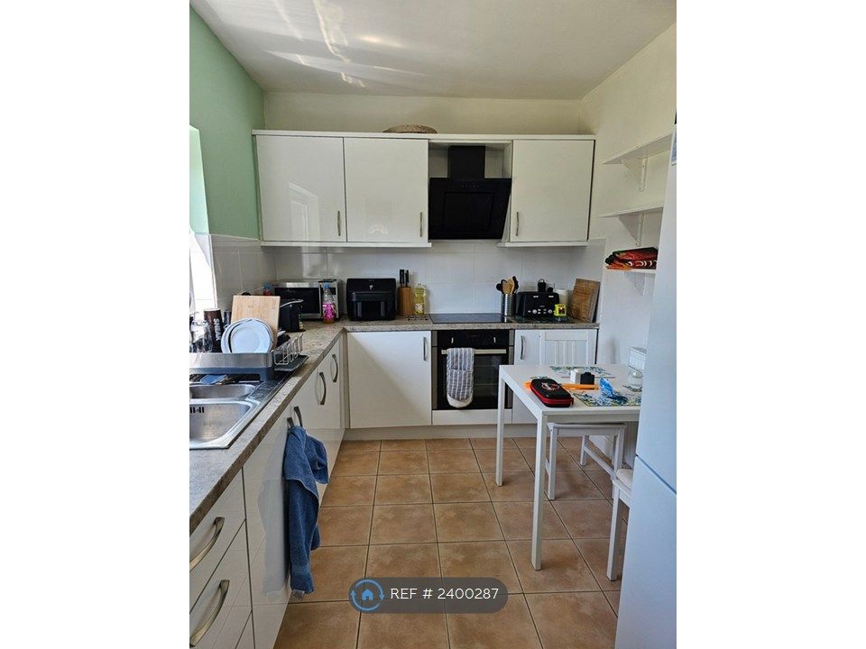 Property photo 3 of 24