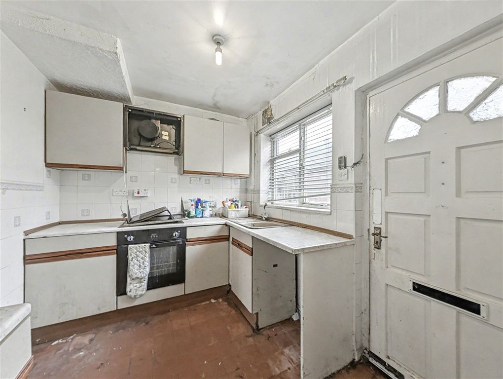 Property photo 3 of 6