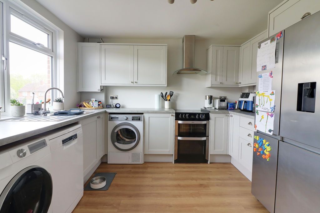 Property photo 2 of 14 Kitchen