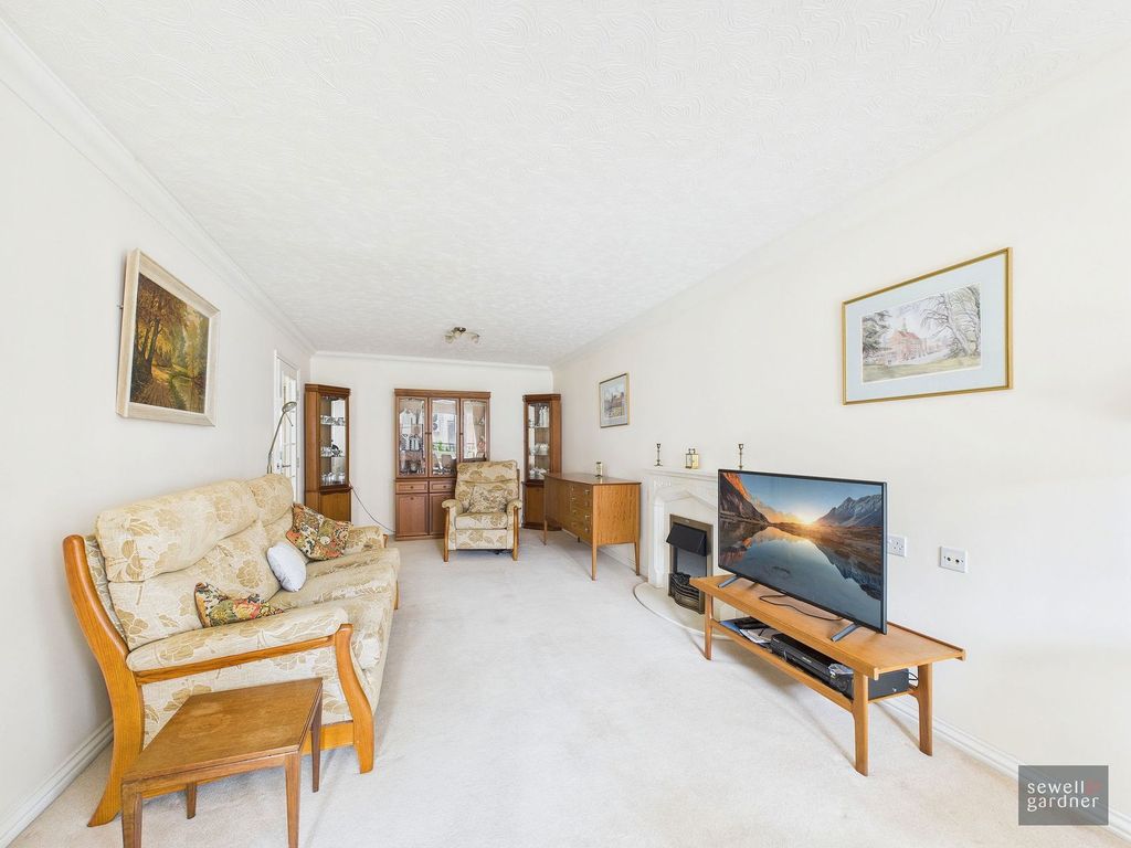 Property photo 2 of 11