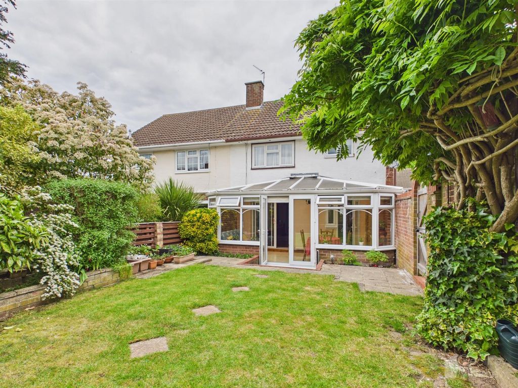 Property photo 2 of 13