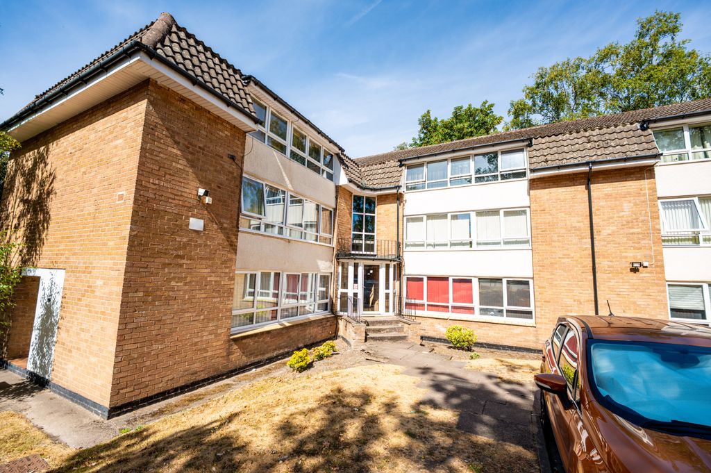 Property photo 1 of 13 01