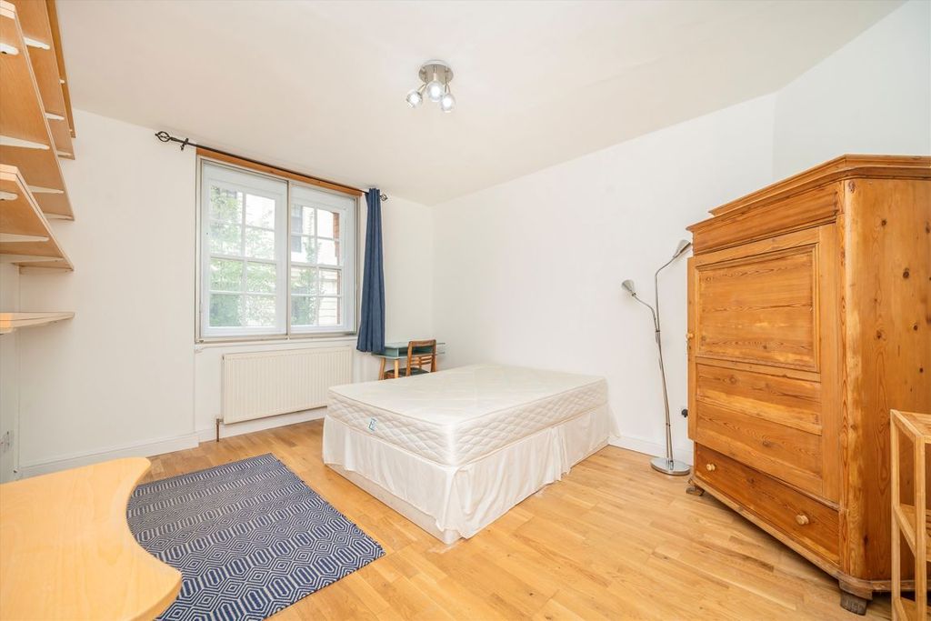 Property photo 3 of 5