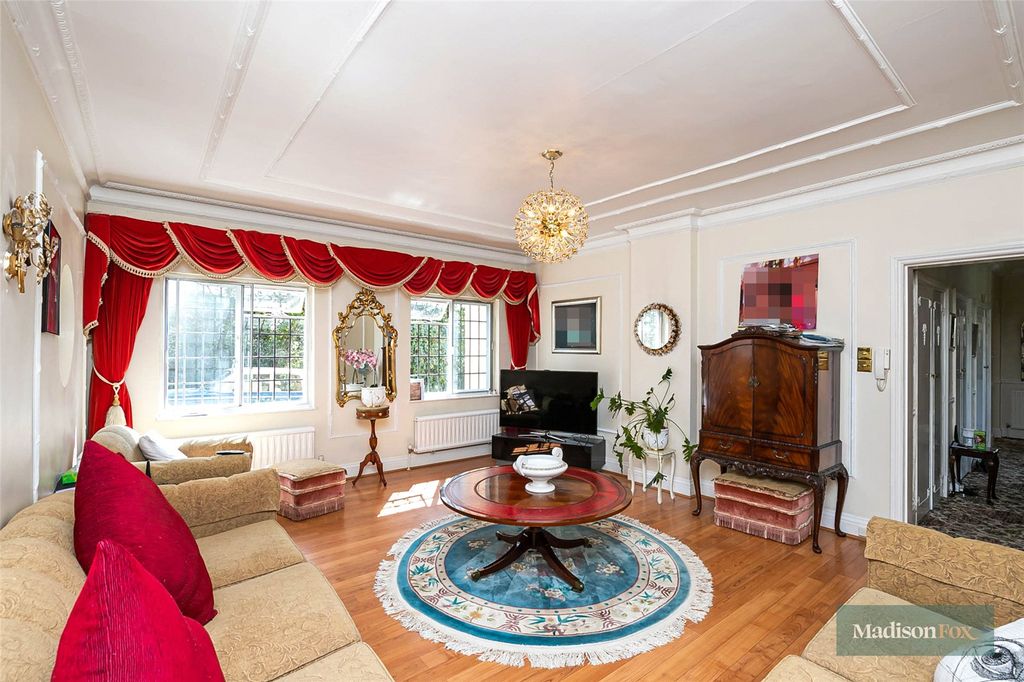 Additional image 10 of 7 bed detached house for saleAlderton Hill, Loughton, Essex IG10