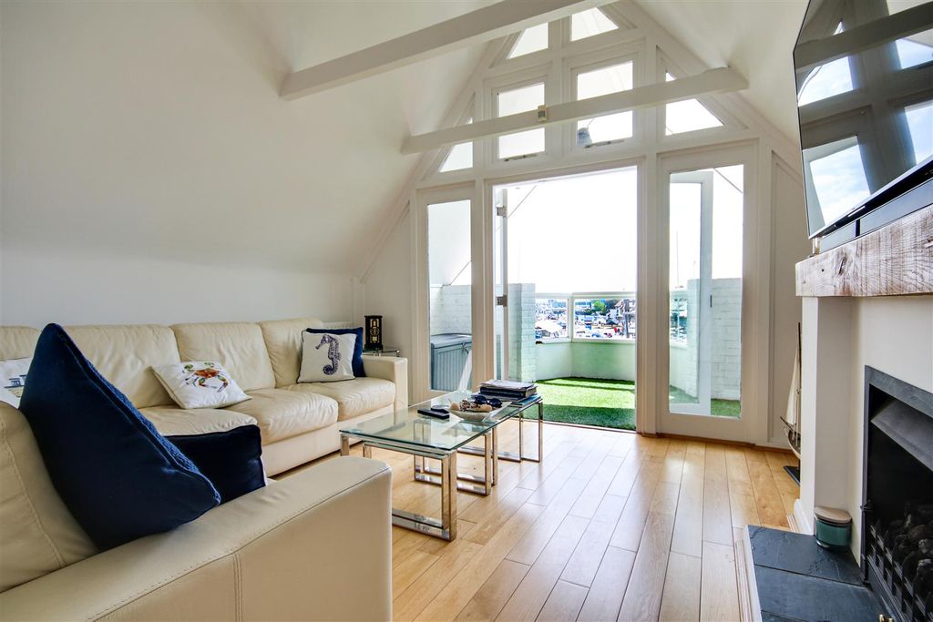 Property photo 2 of 12 Img_0235-Img_0237.Jpg