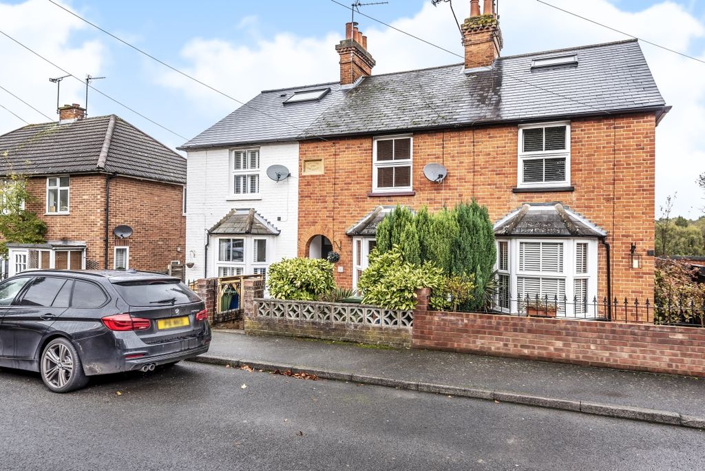 Property photo 1 of 11