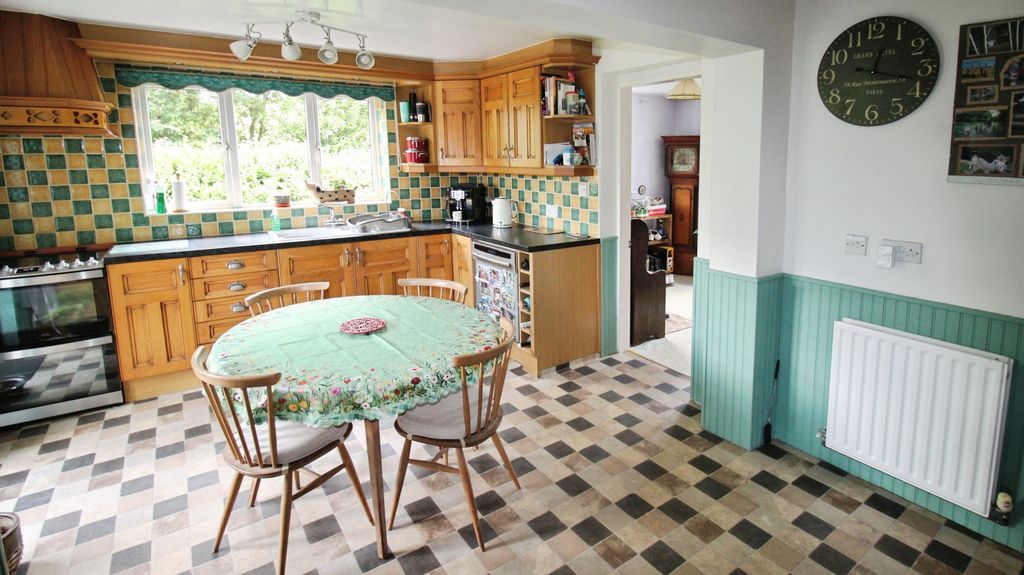 Property photo 2 of 31 Kitchen,.Jpg