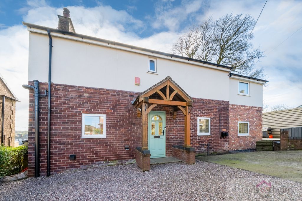 Property photo 2 of 22 1 Bank End-29