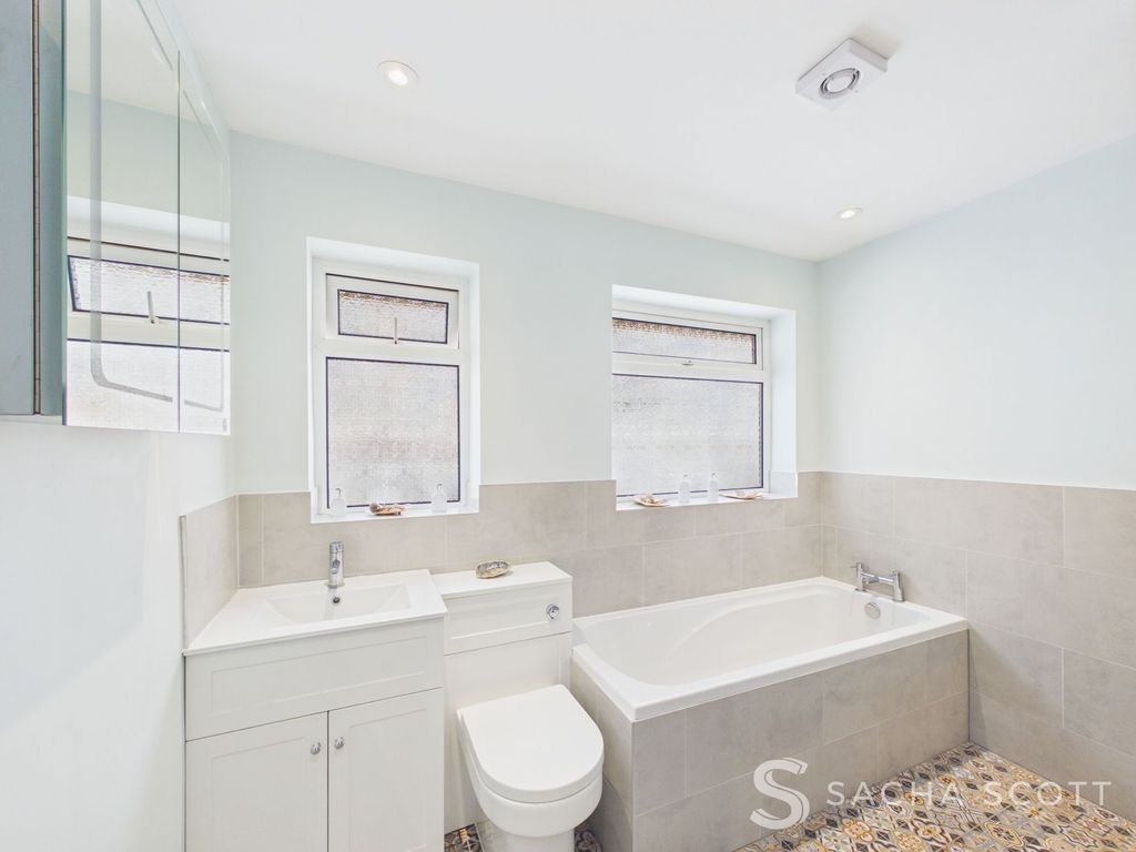 Property photo 3 of 24 Family Bathroom