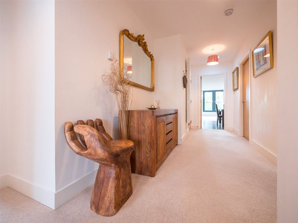 Property photo 2 of 13 Photo 2