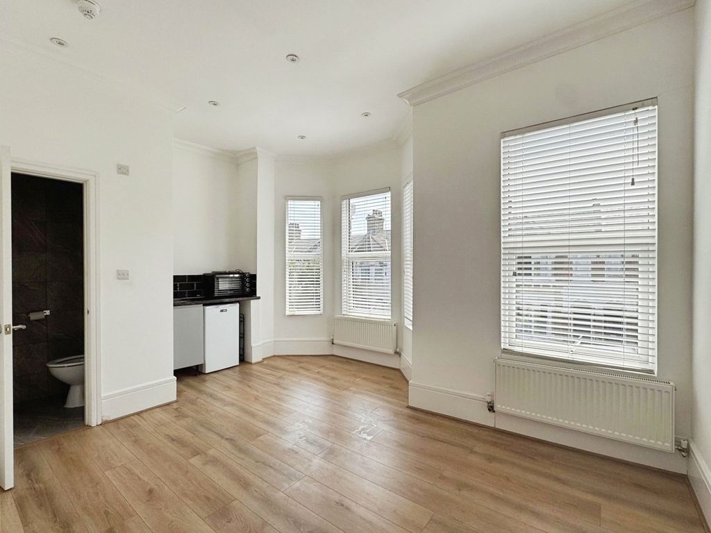 Property photo 1 of 7 Pbox-Img.Jpg