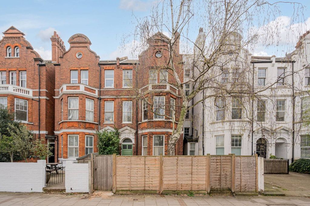 Property photo 2 of 12