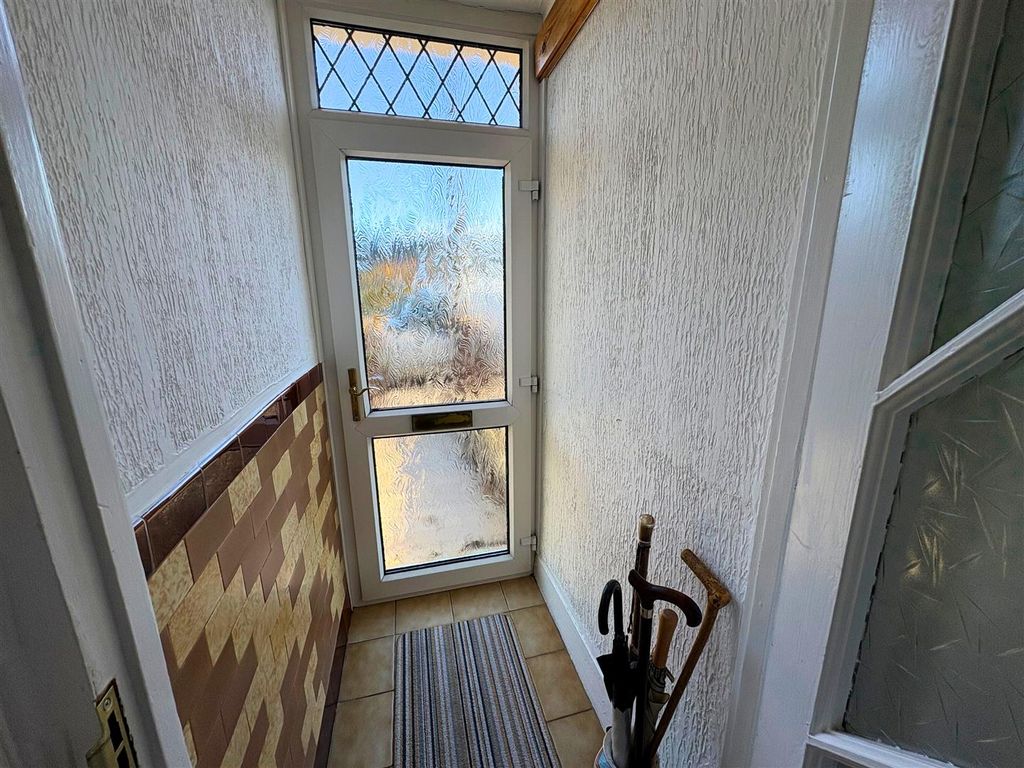 Property photo 2 of 29 Entrance Porch