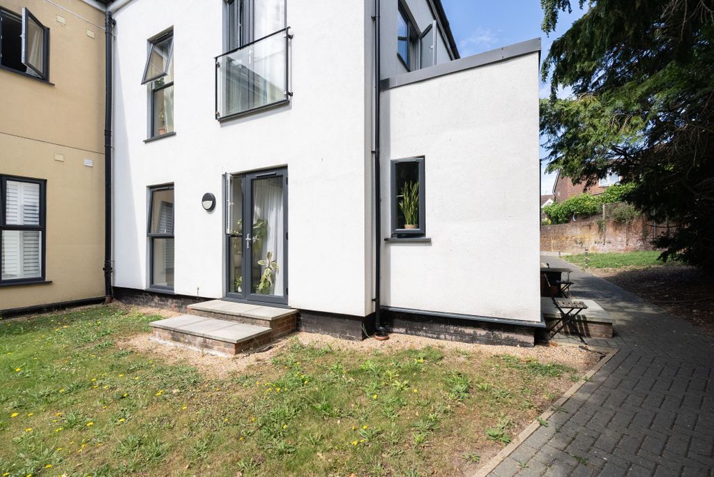 Property photo 2 of 12 Dsc04185