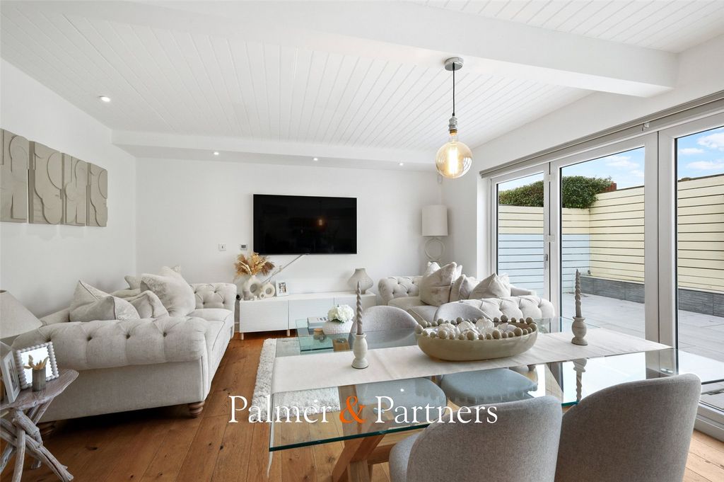 Property photo 3 of 23 Picture No. 03