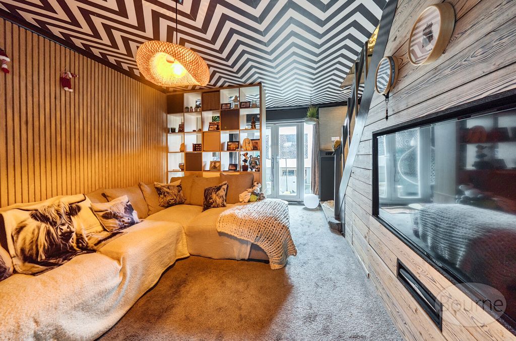 Property photo 3 of 17 Ab47Fa74-Af11-490...