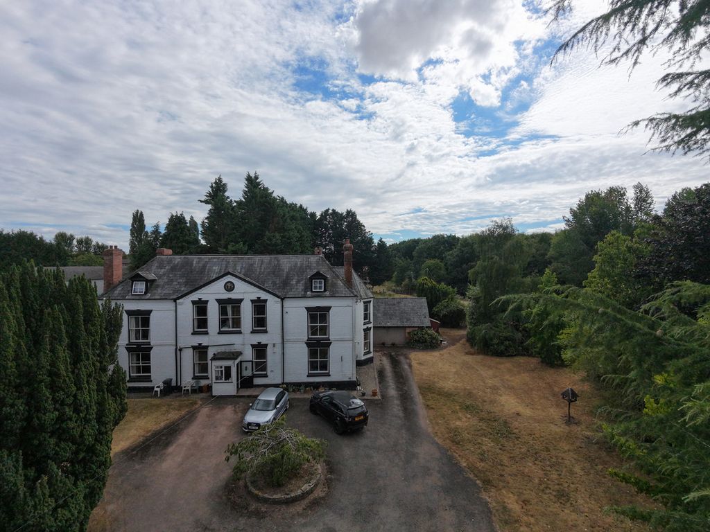 Property photo 1 of 29