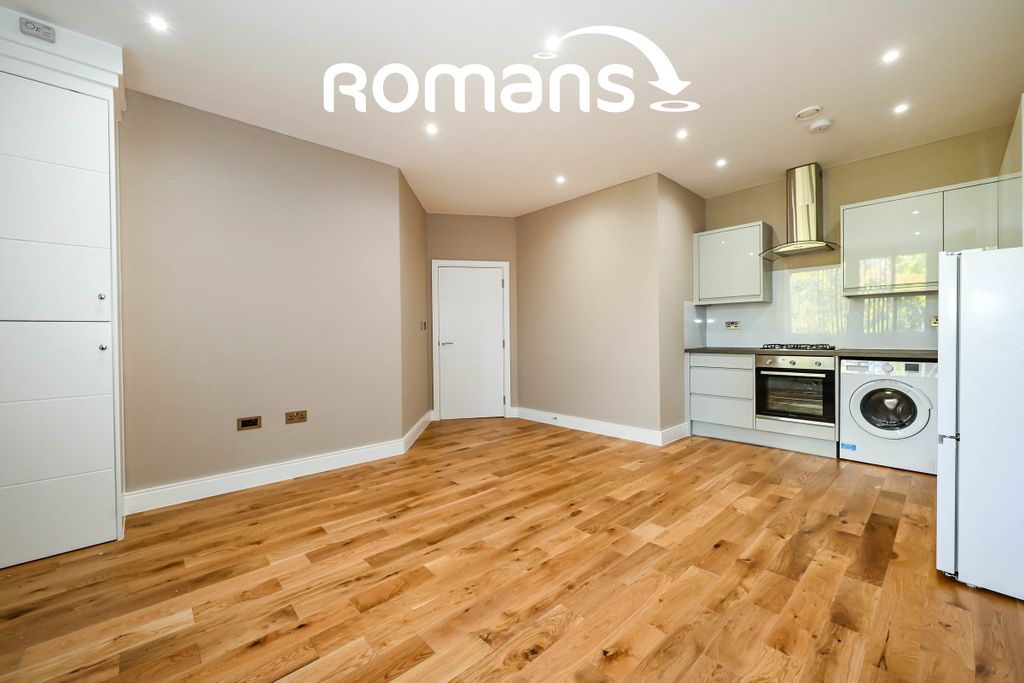 Property photo 3 of 9 E160A610-214E-Ed11-B