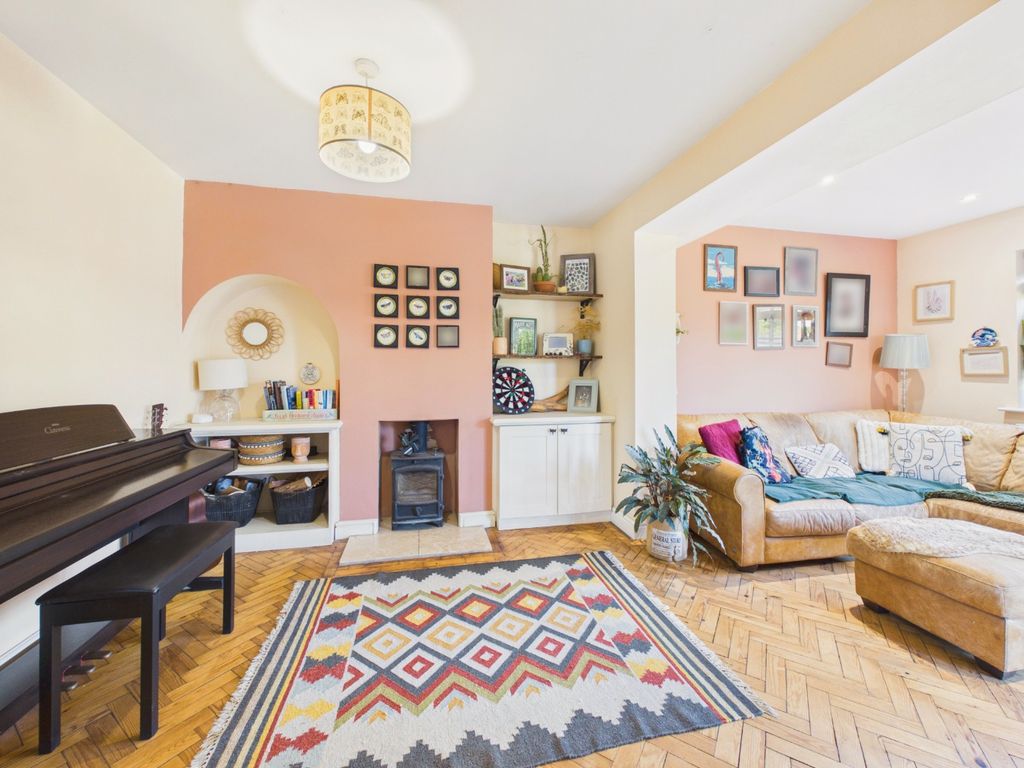 Property photo 2 of 18 5264123
