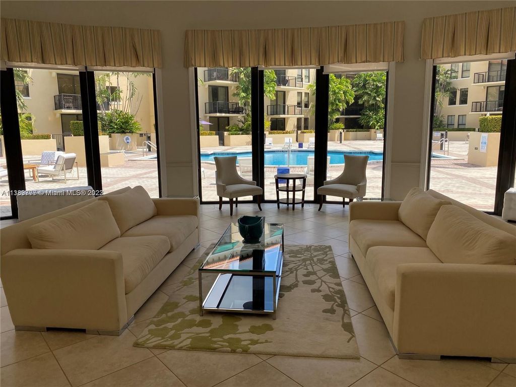 Property photo 2 of 11 <Alttext/>