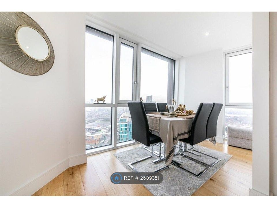 Property photo 3 of 23 Dinning Table And Chairs