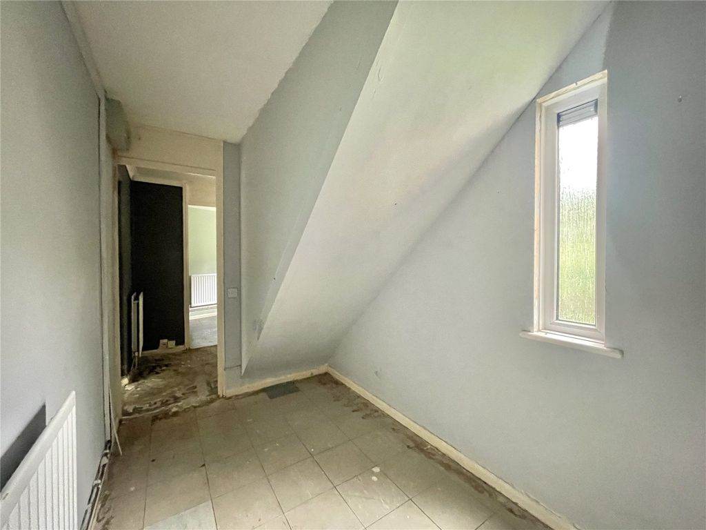 Property photo 2 of 17 Picture No. 10