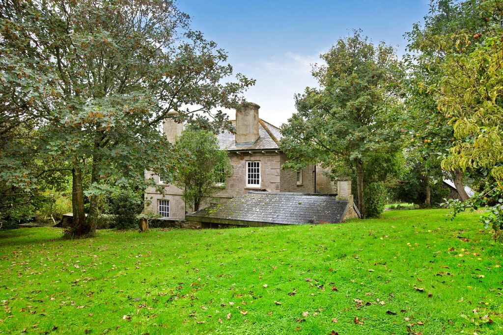 Property photo 3 of 23 Image