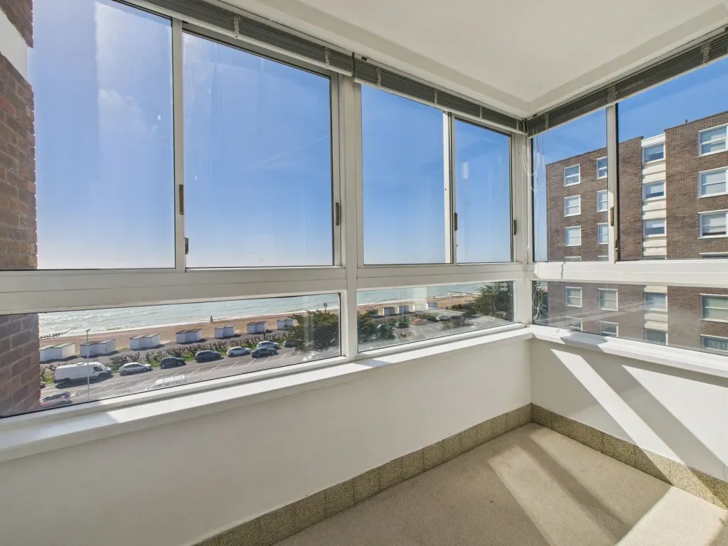 Property photo 2 of 11 Cam03423G0-Pr0358-Still011_1743581083879