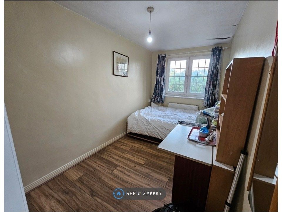 Property photo 3 of 4