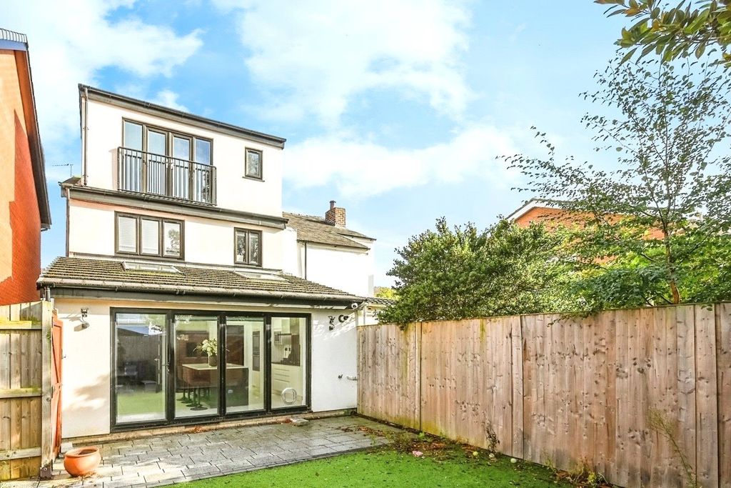Property photo 1 of 17 Picture No. 19