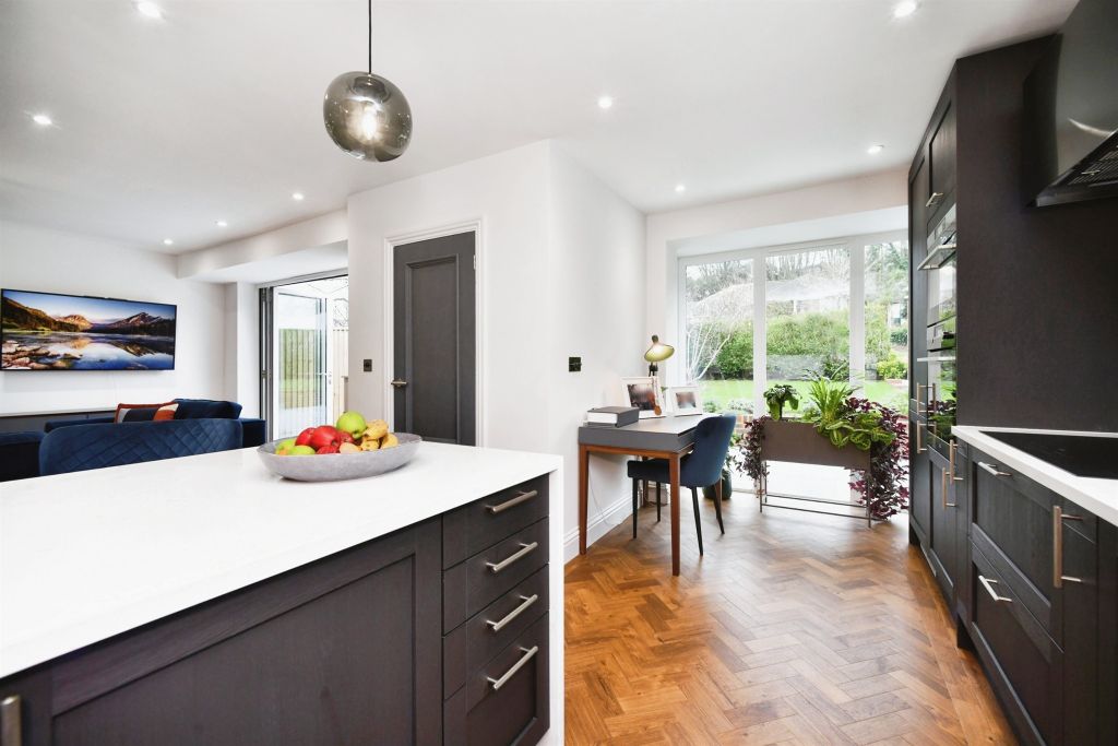 Property photo 3 of 34